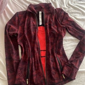 Jacket nwot lululemon Chinese red lunar new year define 4